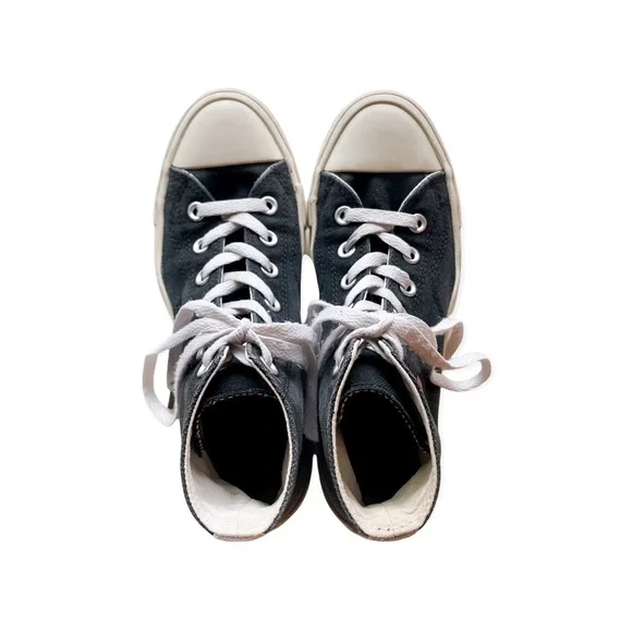 𝐒𝐨𝐥𝐝 - Picture 5 of 11